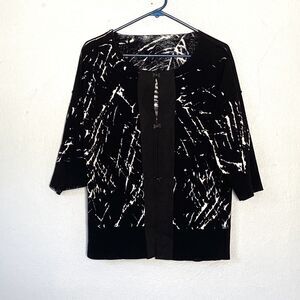 Reversible Sweater Womens Size Large Black White Gray Cardigan Art to Wear